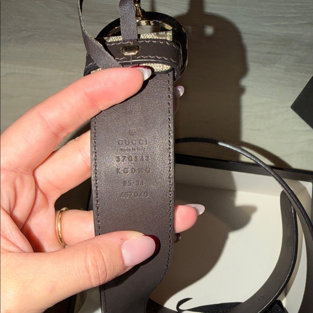 Gucci Tan and Brown GG Canvas Belt with Gold Buckle - Picture 3 of 4